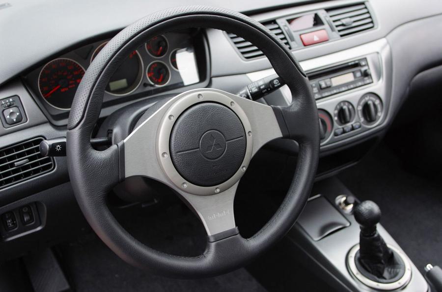  Mitsubishi Lancer Evolution VIII 2003 года  (фото 7 из 58)